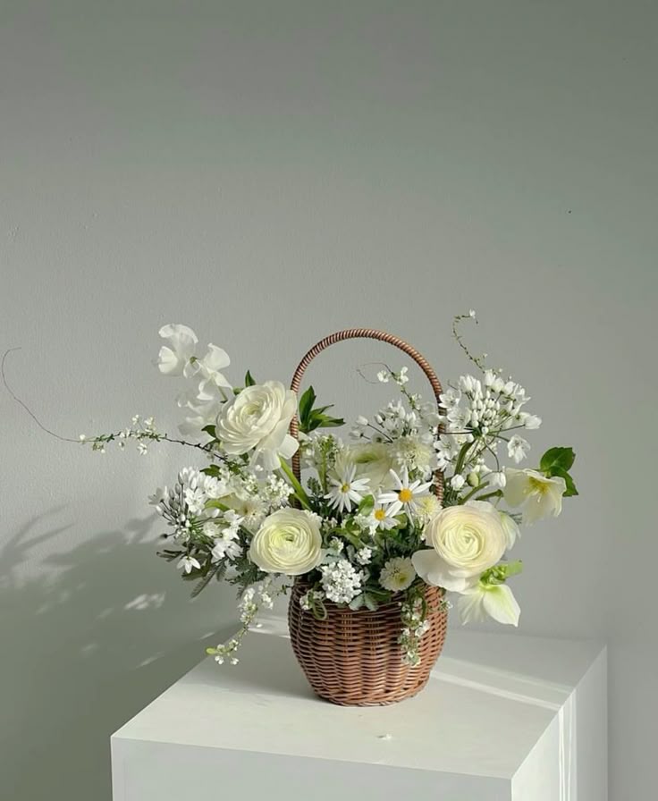 Giỏ hoa đám cưới sang trọng